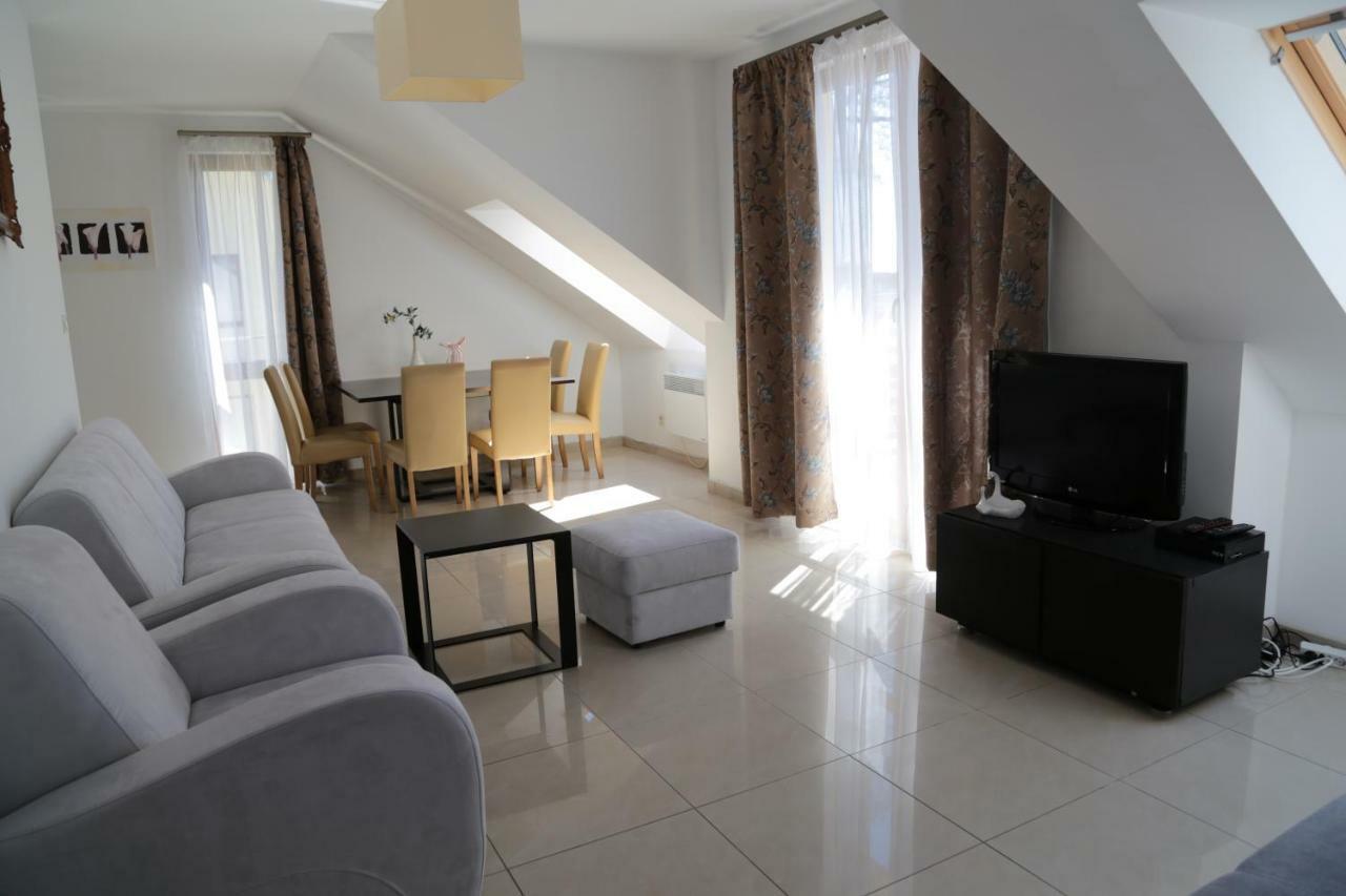 Apartament Ams A12 Appartement Rewal Buitenkant foto