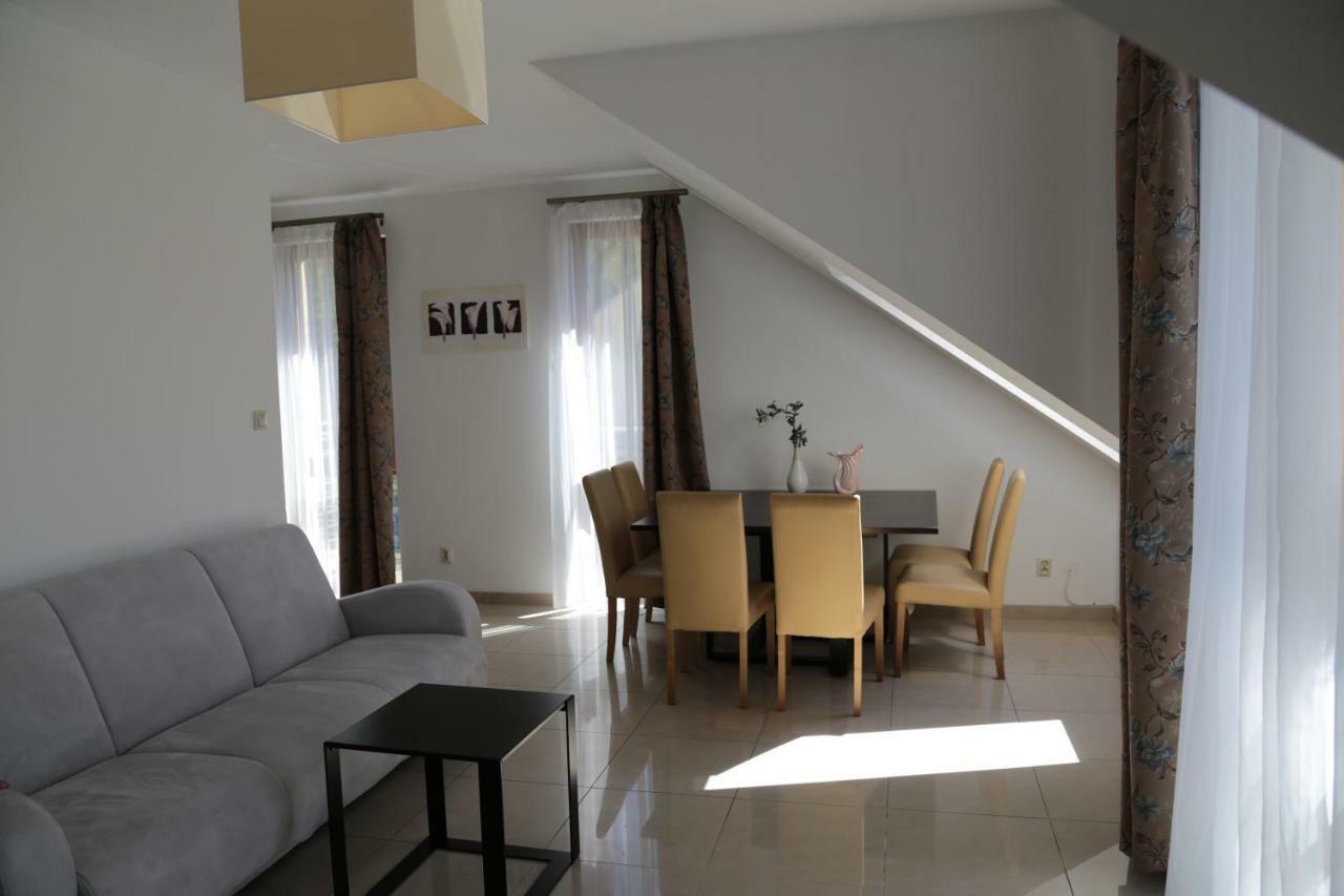 Apartament Ams A12 Appartement Rewal Buitenkant foto
