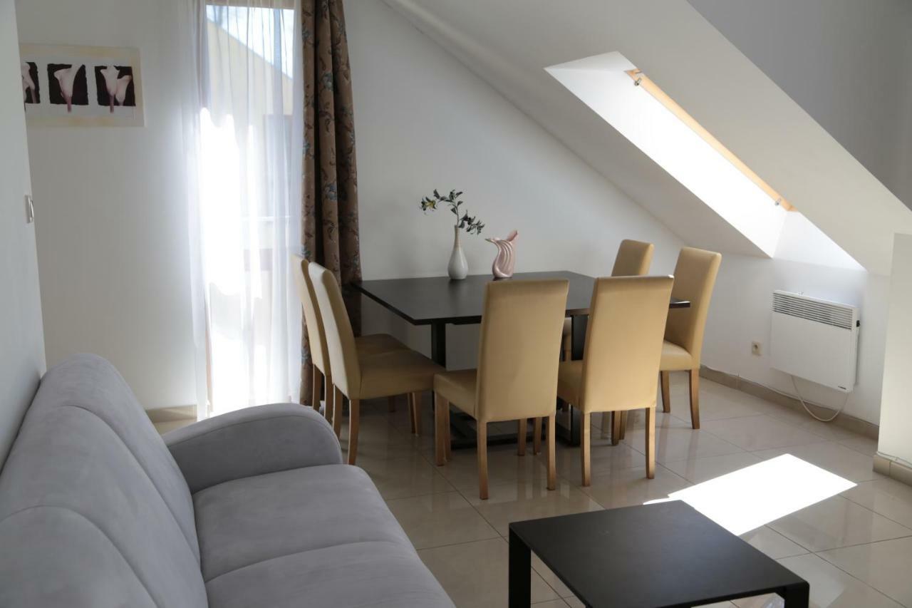 Apartament Ams A12 Appartement Rewal Buitenkant foto